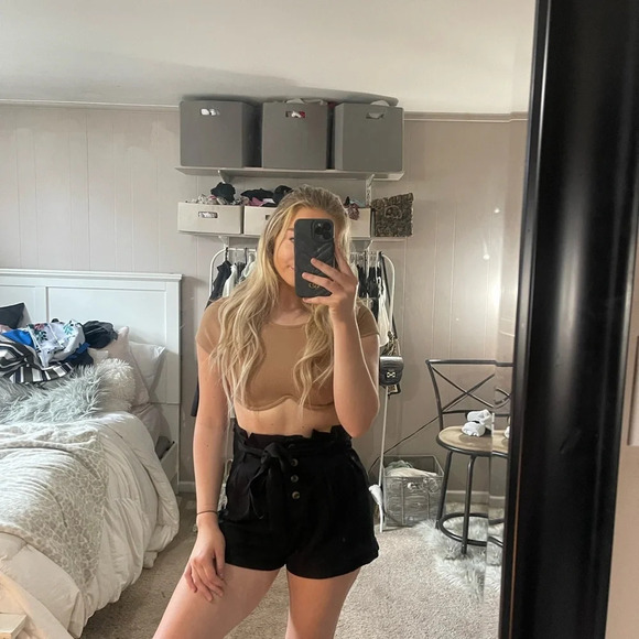 FOREVER 21 button up shorts S - Picture 4 of 15